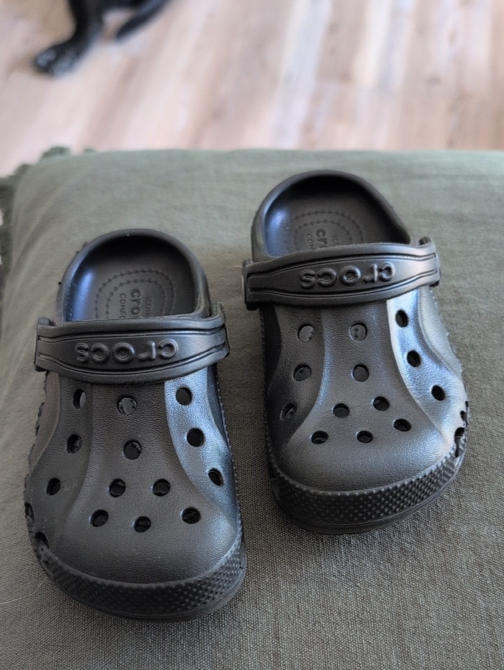 CROCS Kids Toddler Iconic Confort Clog in Black  Size C 9